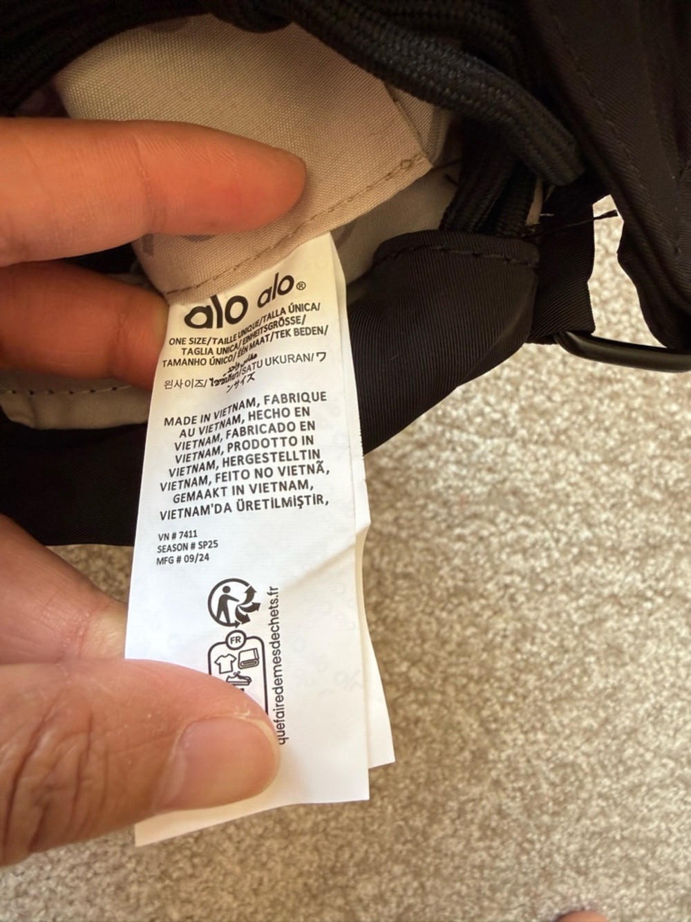 Alo Yoga Utility Crossbody Bucket Bag - Picture 6 of 6